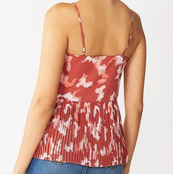 Womans Small, pleated cami. Nine West. NWT - Picture 6 of 6